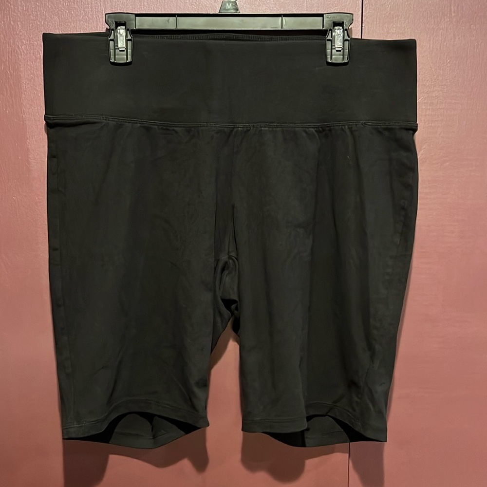 Women’s Livi Active Shorts
